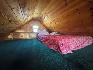 Idlewood Cabin 3