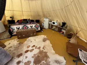 Spacious Tipi with Outdoor BBQ and Fire Pit in Texas