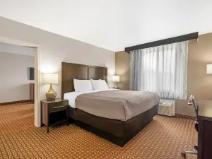 Quality Inn & Suites Chattanooga-East Ridge