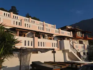 Nereides Seaside Apartments