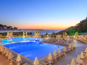 Orka Sunlife Resort Hotel and Aquapark