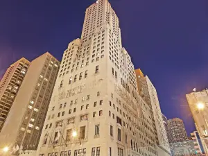 InterContinental Hotels CHICAGO MAGNIFICENT MILE by IHG