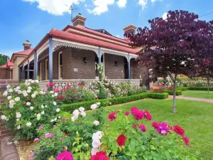 Loloma House