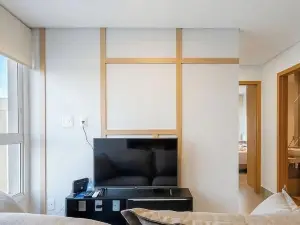 Apts in a Building With Pool and Gym - GRL