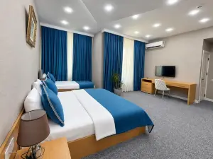 Qizilgül Hotel