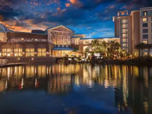 Loews Sapphire Falls Resort at Universal Orlando