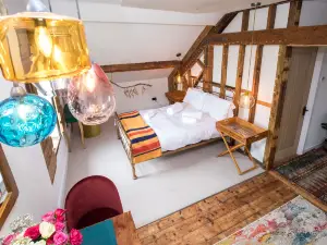 James' Place at Brynawel