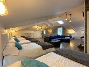 Casa Rural "LA Caprichosa DE Alcor 4 Estrellas en la Falda de Montes Obarenes