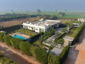 Elivaas Levante Farms 5 BHK Villa