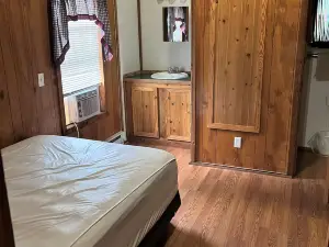 Pin Oak RV Resort