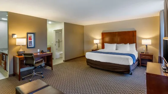 Comfort Inn & Suites Logan Near University