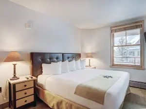 Premier Silver Mill 8229-2Br-Walk to Slopes! Kids Ski Free! 2 Bedroom Condo by RedAwning