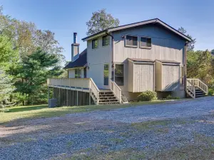 West Virginia Home w/ Deck on Golf Course