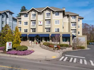 Marshall Suites