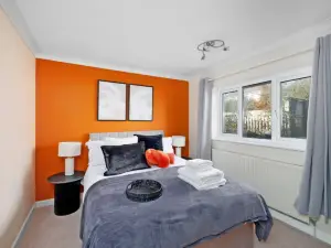Newly Renovated 3BR House Perfect for Families or Contractors