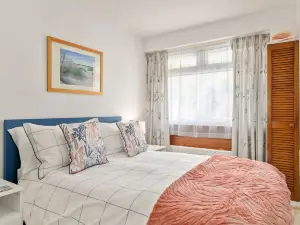 Beachside - Sea Views, Village Centre Saundersfoot