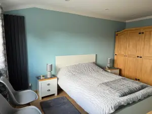 Private Room with Your Own Bathroom and Shower