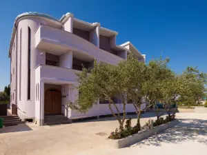 Apartments Mara