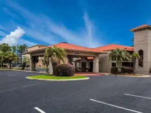 Super 8 by Wyndham Savannah