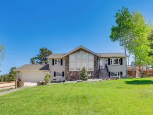 40-Acre Kiowa Horse Ranch, Private Hot Tub & Pool!