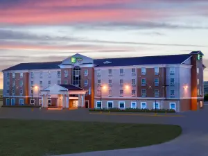 Holiday Inn Express & Suites SWIFT CURRENT by IHG