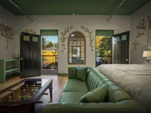 Hotel Mojo