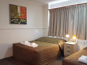 The Commercial Hotel Motel