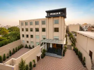 Hotel Pinak