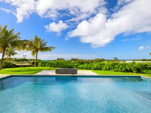 Dual Primary Suites and Ocean Views - Stunning Luxurious Retreat