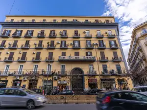 Gallery Suite Naples