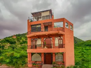Artisav House