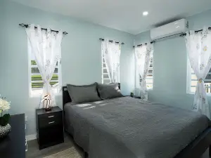 Tropical Bliss at Xoop Homes Zinnias– Your Caribbean Getaway in Antigua!