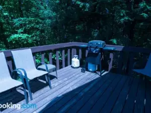 Spacious Catskills Home with Covered Hot Tub