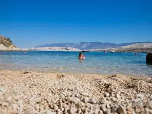 Azra - Seafront Apartment Pag