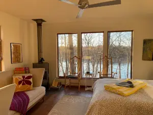 NEW – 2 Side-by-Side Lake Homes  Sleep 17 Pet Friendly 2 Private Docks -1 hr NYC