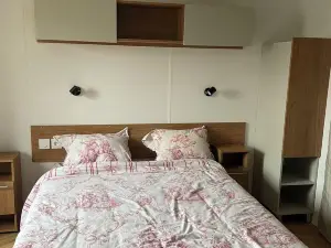 Mobile Home Agréable Situé Dans Camping à 40 mn des Plages du Débarquement