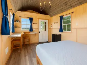 Wonderful Cabin with Fire Pit and Barbecue in Lynden, Washington