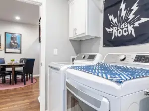 Rock & Roll House, Fiber Internet, Roku TV, Washer & Dryer, by DT Chickasha & Leg Lamp!