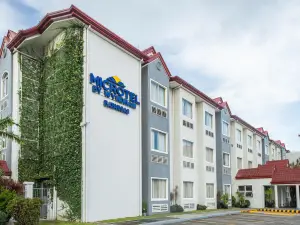 Microtel by Wyndham Batangas