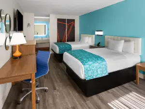 Howard Johnson by Wyndham Savannah GA