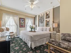 The Ocean Plaza Hotel