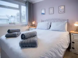 Swanbrook - 2 Bedroom Chalet- Freshwater East