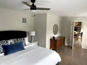 Unique River House on The Potomac - with Hot Tub