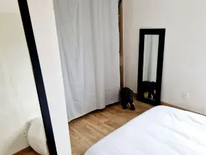 Maisonnette du Foirail, Proche Centre-ville Espalion. À 1 min des Berges du Lot!