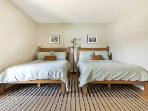 Pinehurst Lakefront w/Pool, Spa, Tennis, Golf, & Water Sports