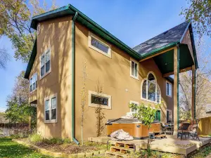 Secluded Home w/ Hot Tub & Mountain Views!