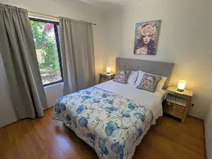 Lake Estate Stay
