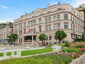 Thon Hotel Høyers