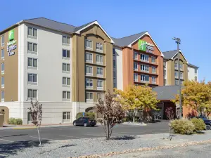 Holiday Inn Express & Suites ALBUQUERQUE MIDTOWN by IHG