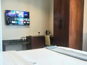 Blue top motel mbarara